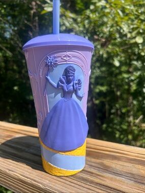 SnapCo Wicked For Good Glinda Gripper Cup